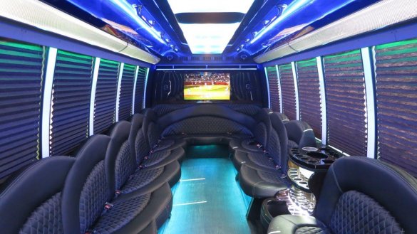 2017 Ford XL F-550 Limousine Bus Limousine for Sale in Carson, CA - Main Photo