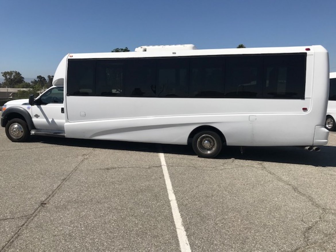 Executive Shuttle for Sale in Riverside, CA - Photo 4