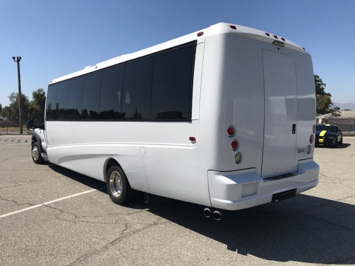 Executive Shuttle for Sale in Riverside, CA - Photo 5