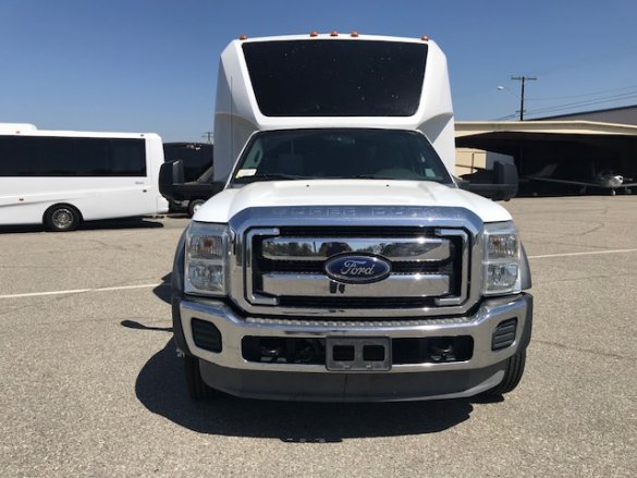 2013 Ford F550 Executive Shuttle for Sale in Riverside, CA - Photo 3