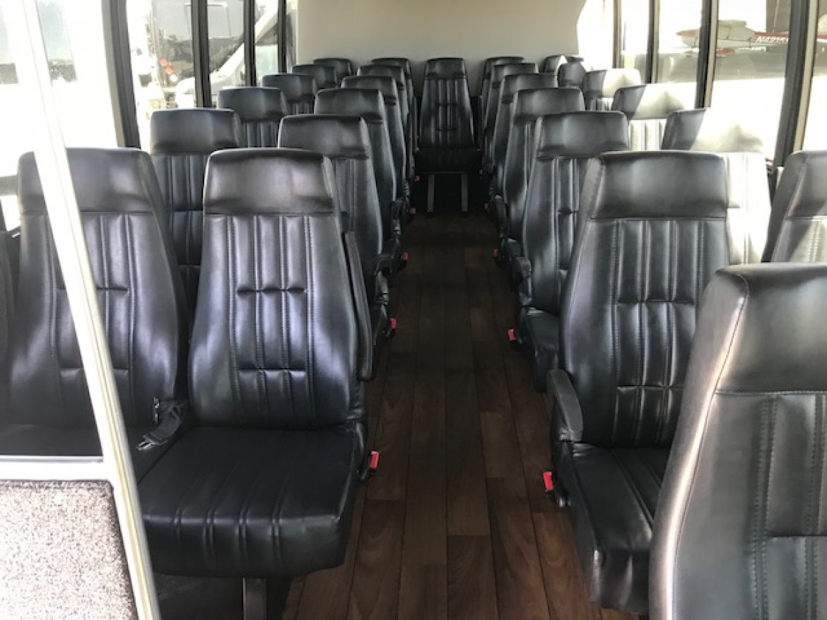 Executive Shuttle for Sale in Riverside, CA - Photo 9