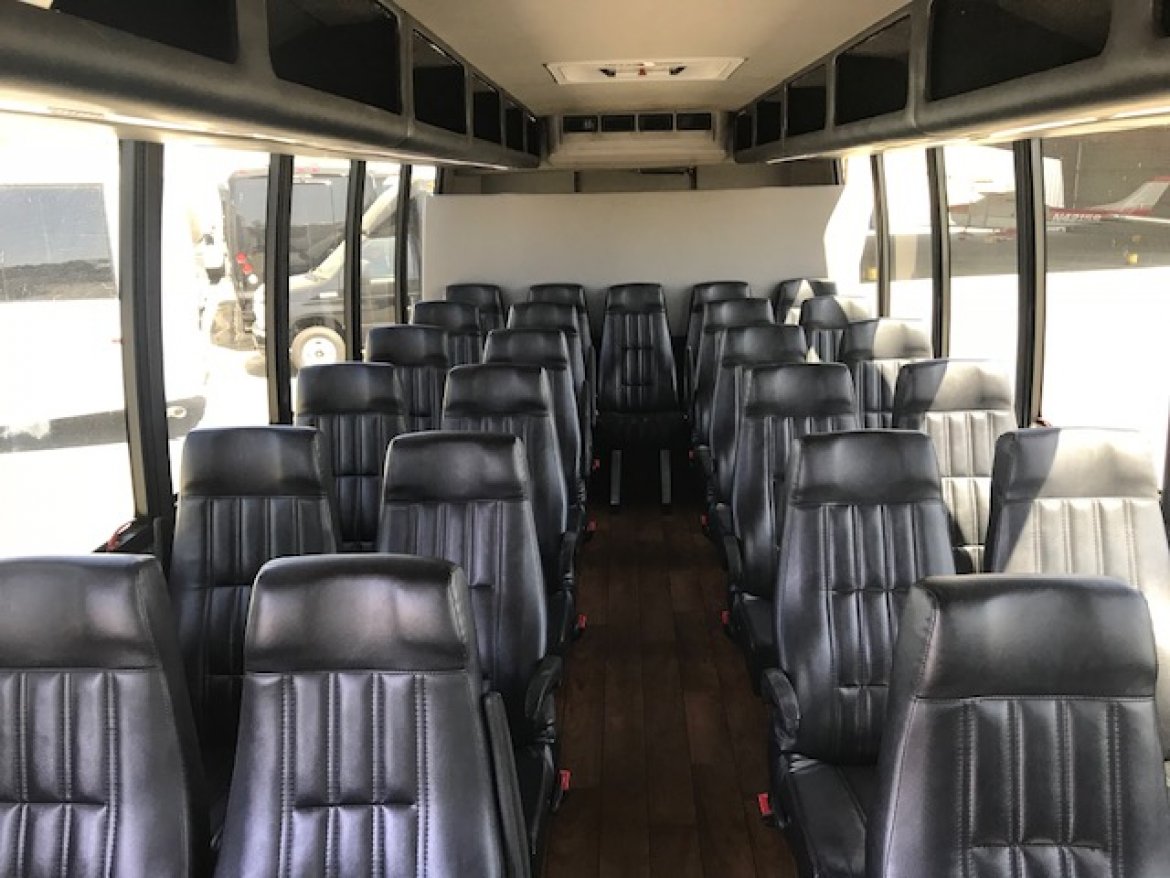 Executive Shuttle for Sale in Riverside, CA - Photo 11