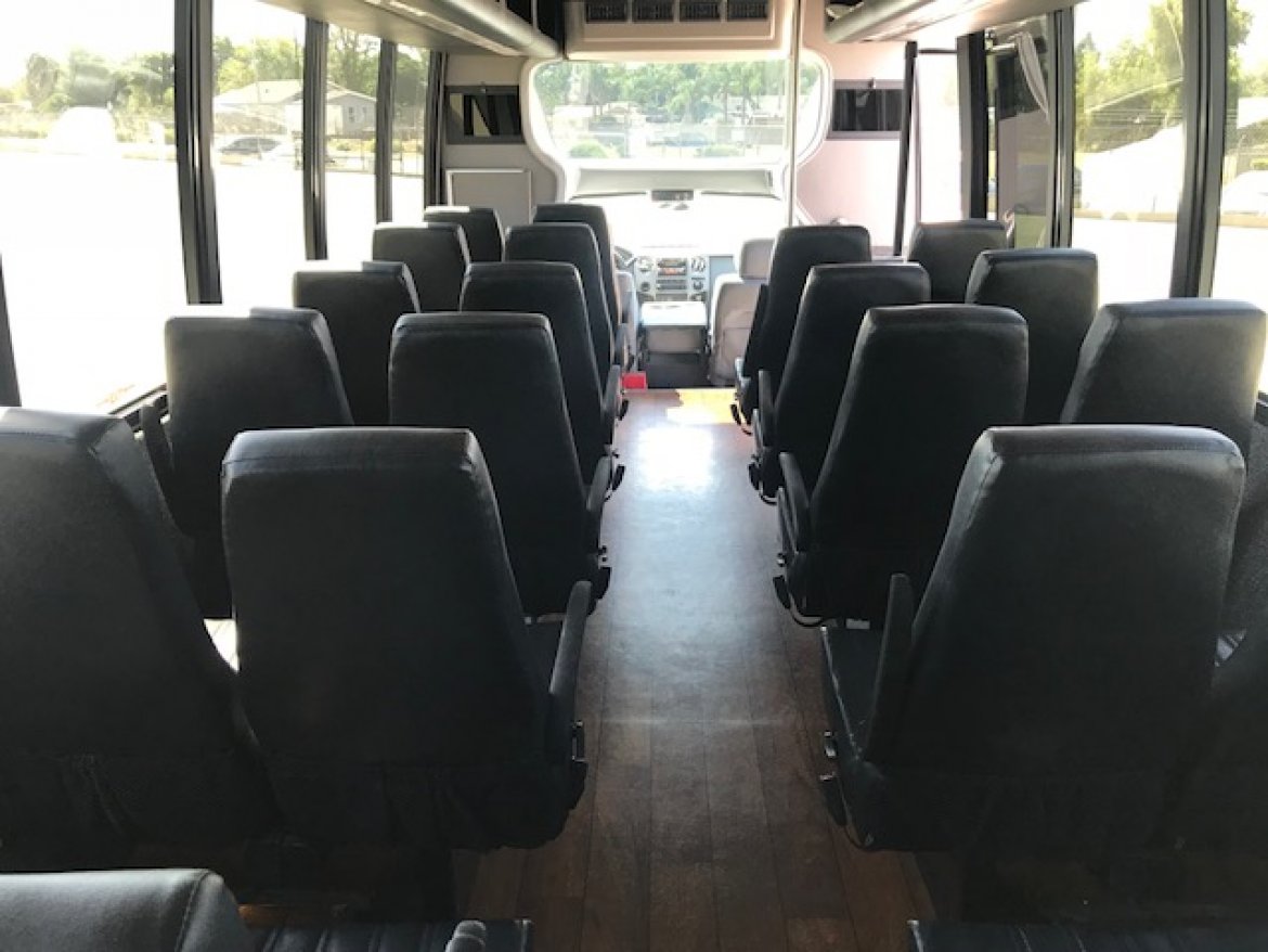 Executive Shuttle for Sale in Riverside, CA - Photo 14