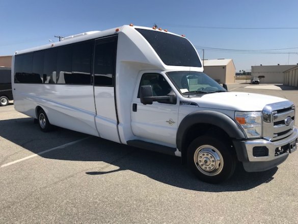 2013 Ford F550 Executive Shuttle for Sale in Riverside, CA - Photo 2