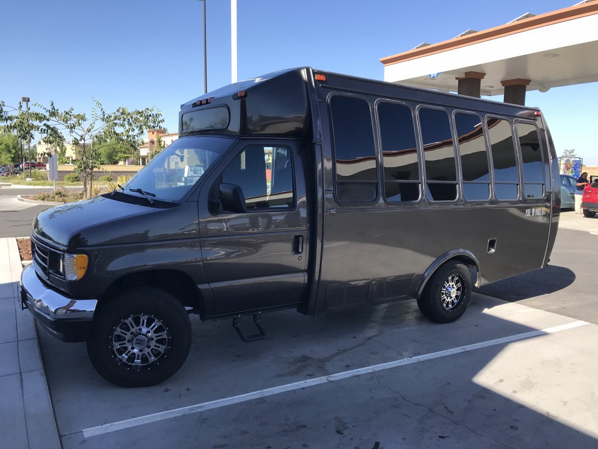Limo Bus for sale: 1996 Ford E350