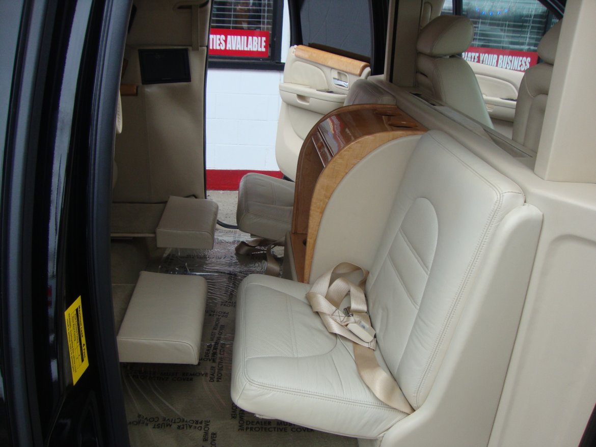 CEO SUV Mobile Office for Sale in LOCKPORT, NY - Photo 29