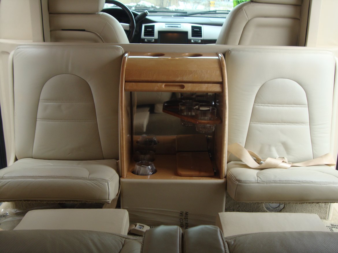 CEO SUV Mobile Office for Sale in LOCKPORT, NY - Photo 30