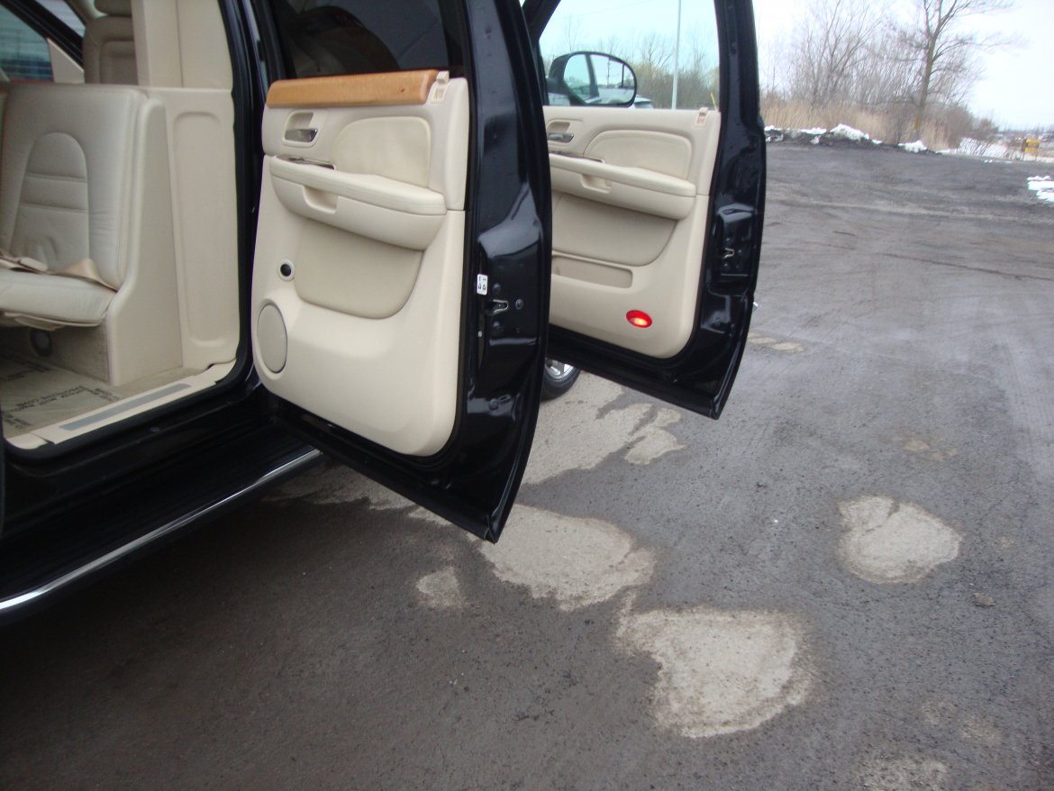 CEO SUV Mobile Office for Sale in LOCKPORT, NY - Photo 16
