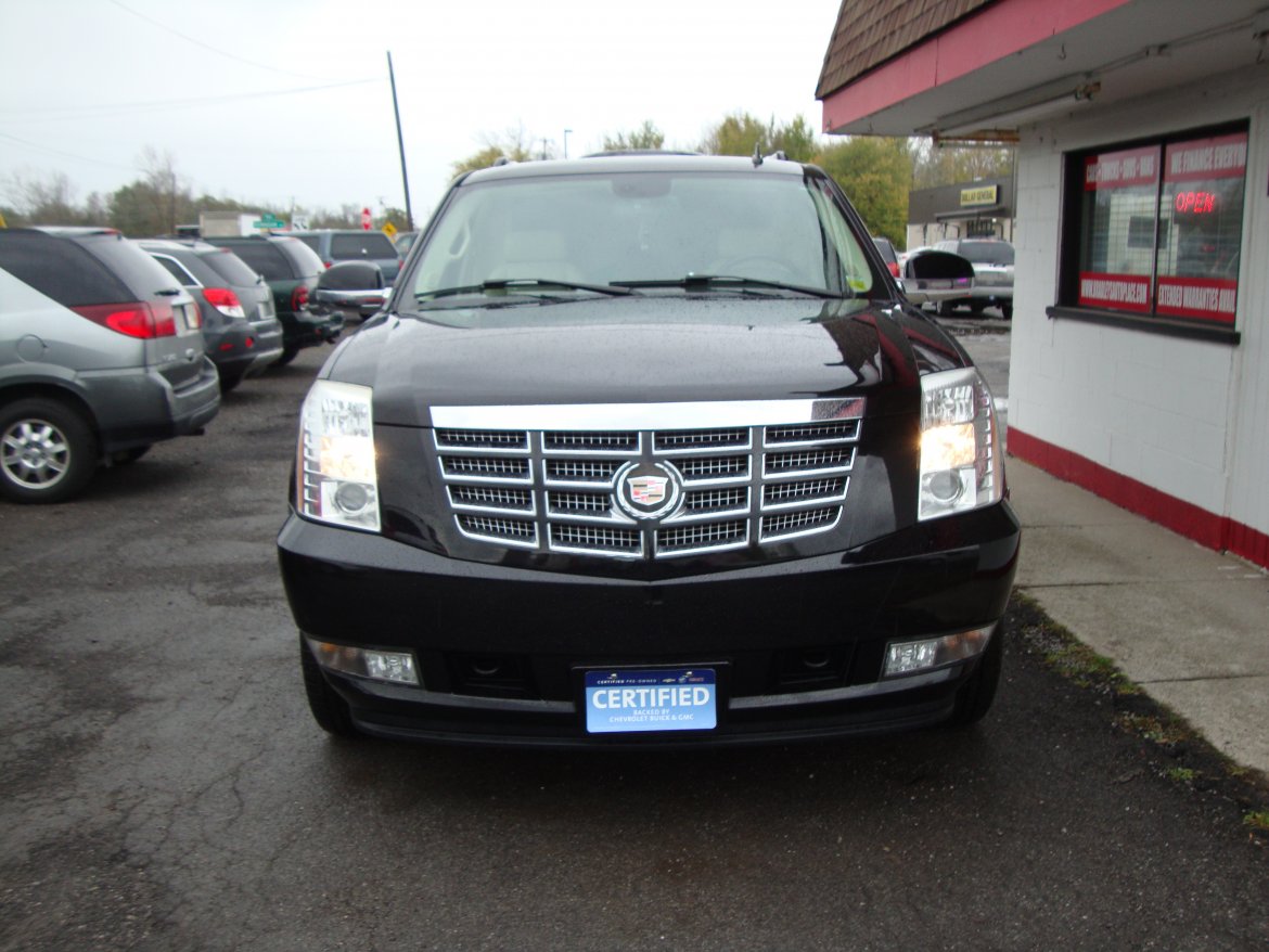 CEO SUV Mobile Office for Sale in LOCKPORT, NY - Photo 5