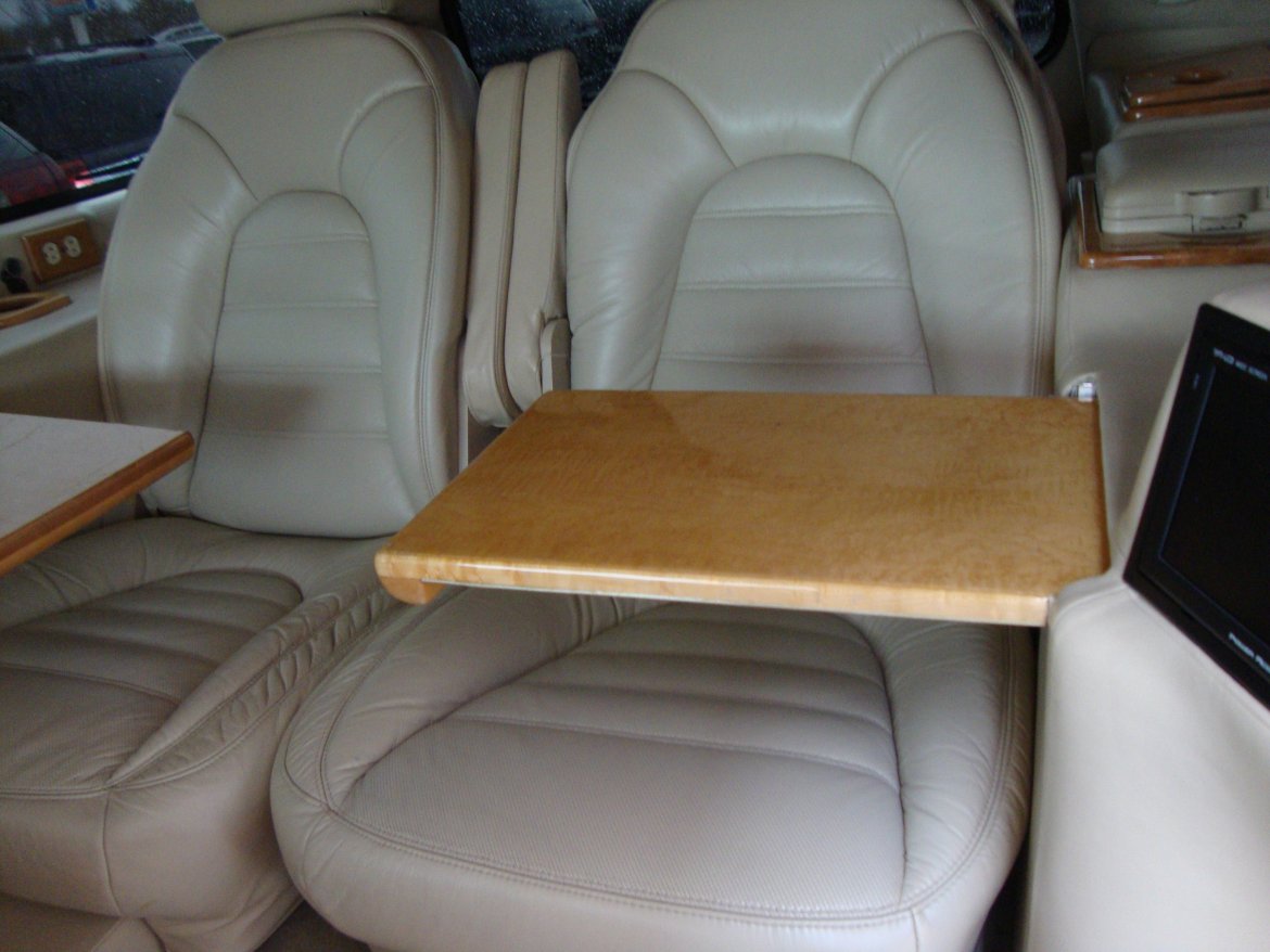 CEO SUV Mobile Office for Sale in LOCKPORT, NY - Photo 43