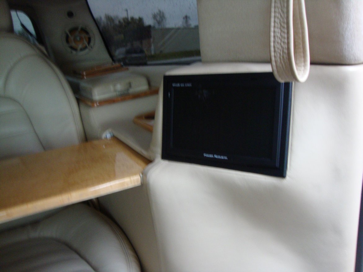 CEO SUV Mobile Office for Sale in LOCKPORT, NY - Photo 44