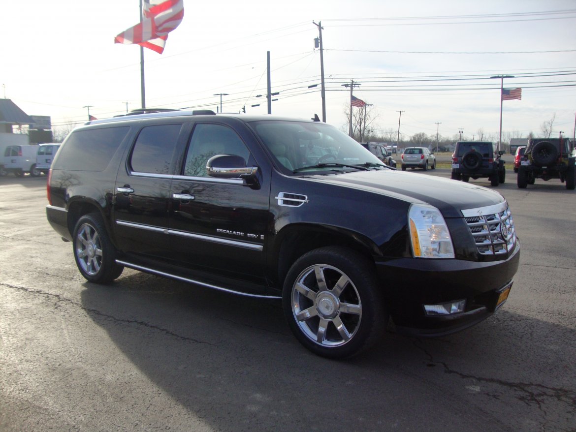 CEO SUV Mobile Office for Sale in LOCKPORT, NY - Photo 7