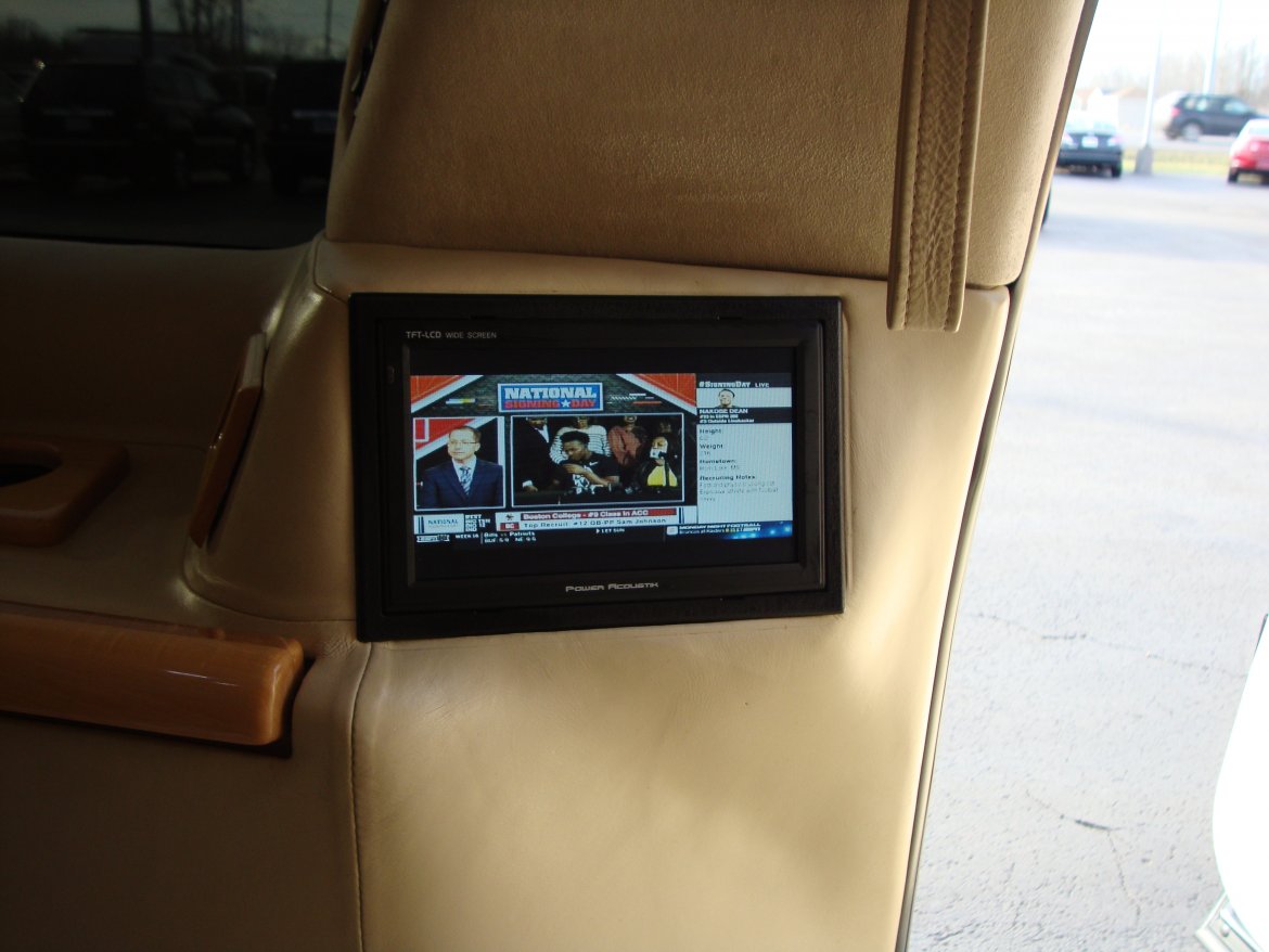 CEO SUV Mobile Office for Sale in LOCKPORT, NY - Photo 54