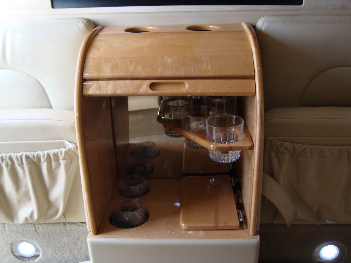 CEO SUV Mobile Office for Sale in LOCKPORT, NY - Photo 60