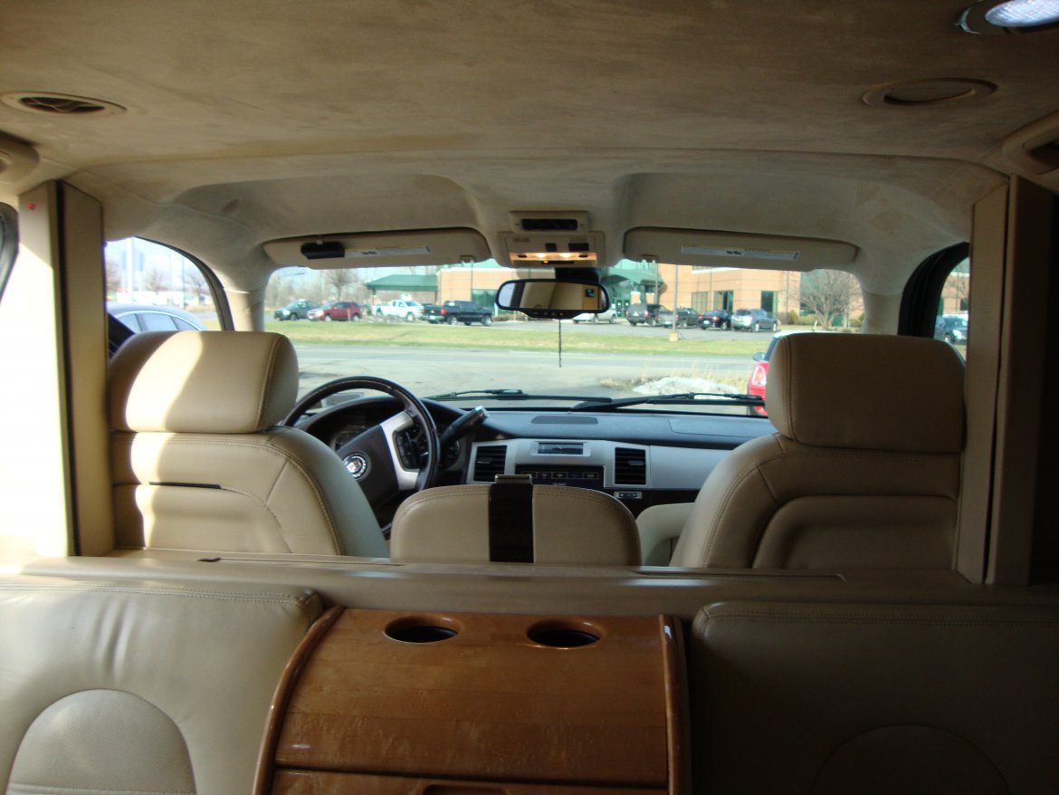 CEO SUV Mobile Office for Sale in LOCKPORT, NY - Photo 63