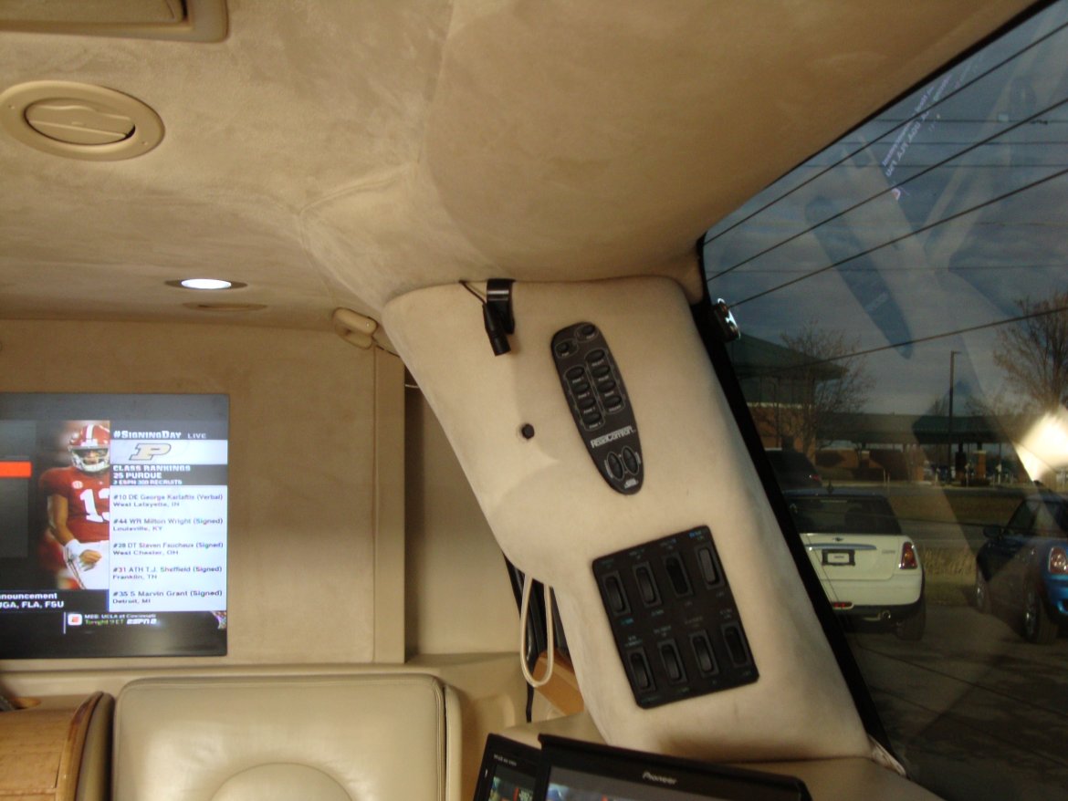 CEO SUV Mobile Office for Sale in LOCKPORT, NY - Photo 67
