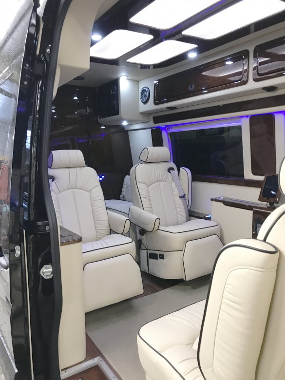 2016 Mercedes-Benz 3500 Super Single Sprinter for Sale in Oaklyn, NJ - Photo 3