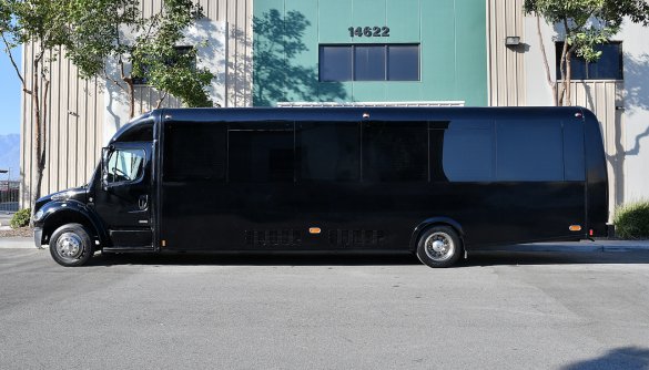 2008 Freightliner Limousine Bus Limo Bus for Sale in Fontana, CA - Photo 2