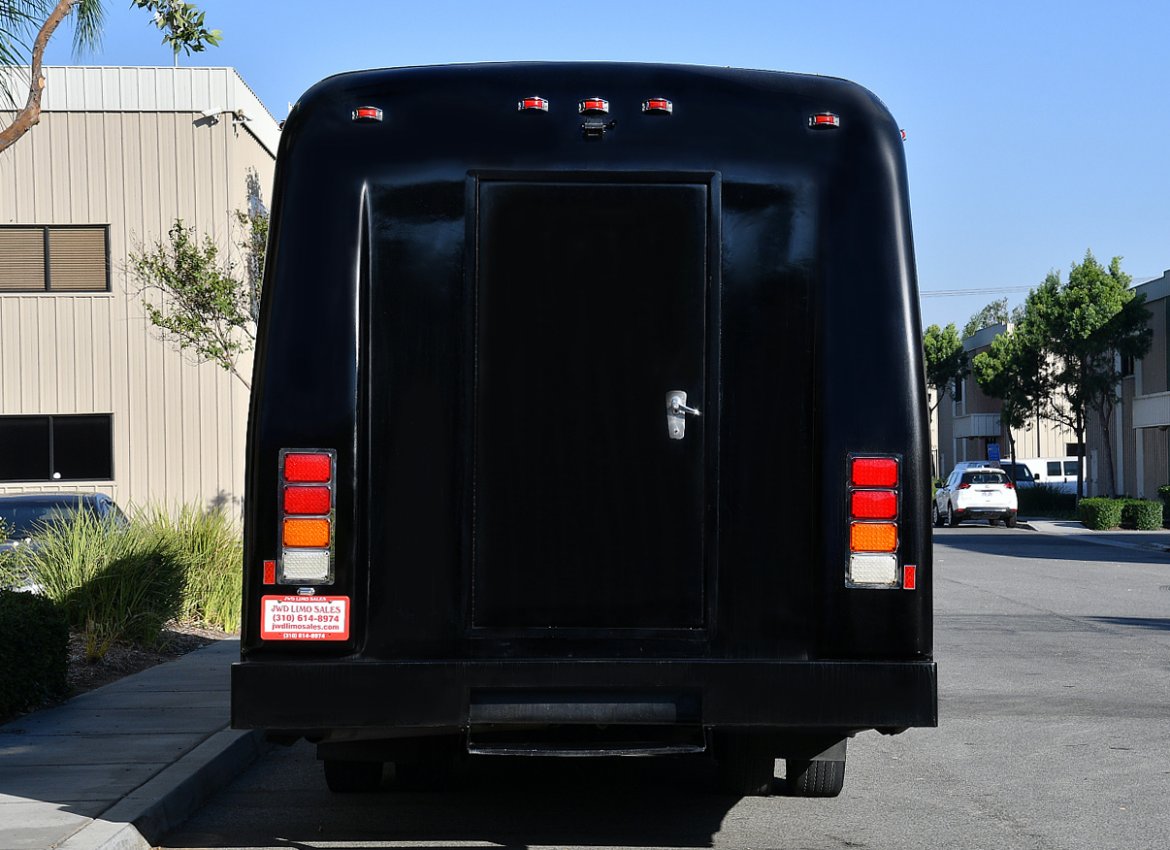 Limo Bus for Sale in Fontana, CA - Photo 8
