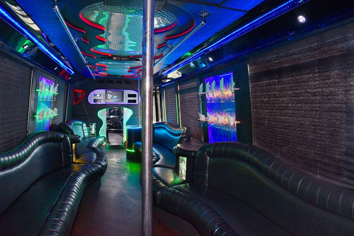 Limo Bus for Sale in Fontana, CA - Photo 13