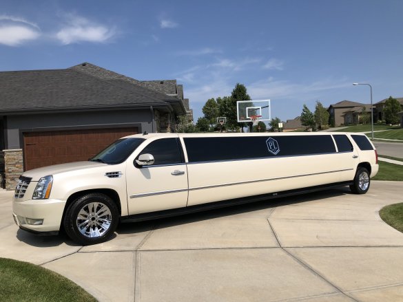 2008 Cadillac Escalade SUV Stretch for Sale in Omaha, NE - Photo 2