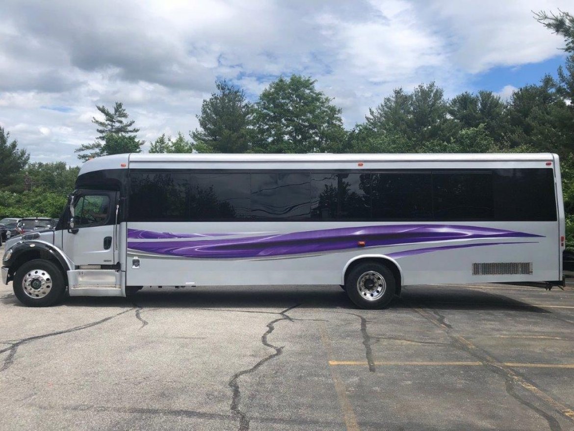 Executive Shuttle for Sale in Manchester, NH - Photo 6