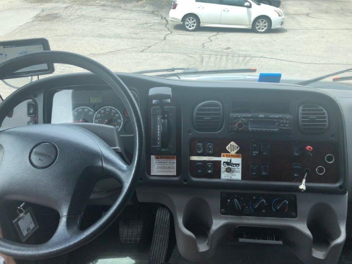 Executive Shuttle for Sale in Manchester, NH - Photo 7