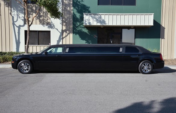 2008 Chrysler 300 Limousine for Sale in Fontana, CA - Photo 3