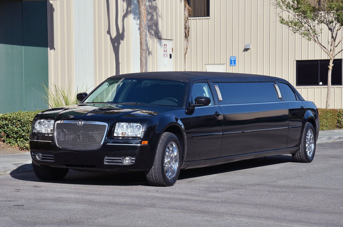Limousine for Sale in Fontana, CA - Photo 4