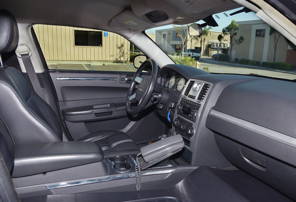 Limousine for Sale in Fontana, CA - Photo 9