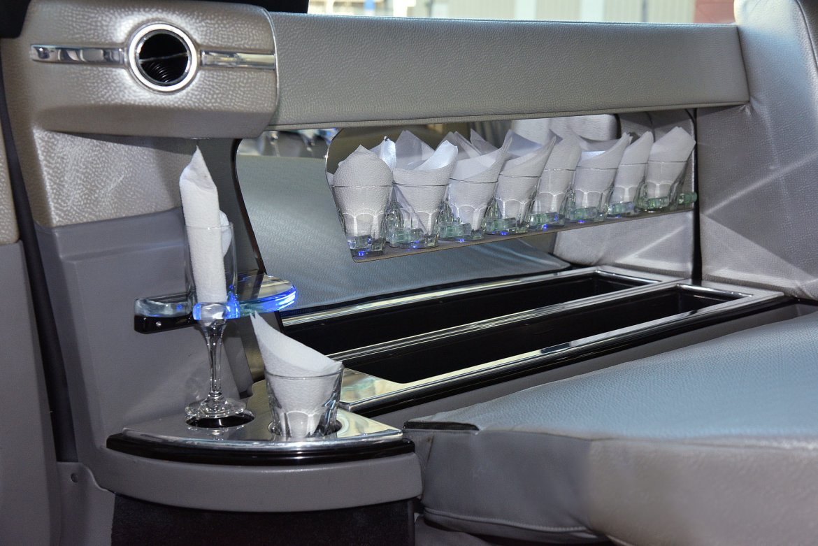 Limousine for Sale in Fontana, CA - Photo 10