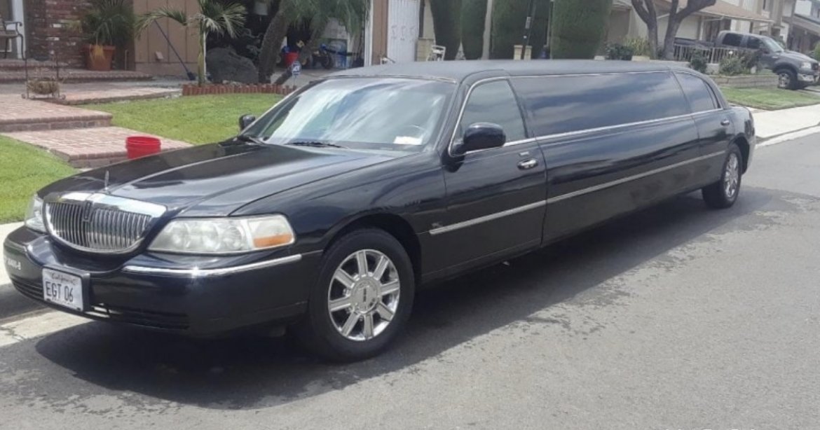 Limousine for sale: 2008 Lincoln Towncar 27&quot; by Tiffany