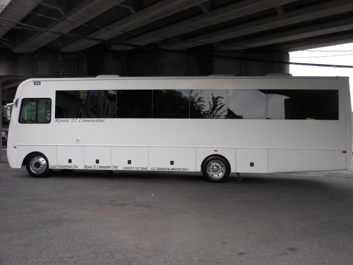 Limo Bus for Sale in Hillside, NJ - Photo 7