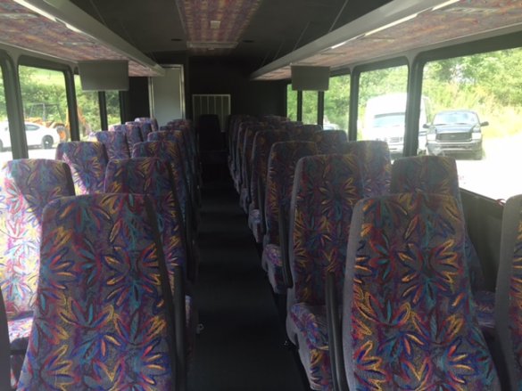 2013 Freightliner M2 Executive Shuttle for Sale in Cranberry Turnpike, AL - Photo 2
