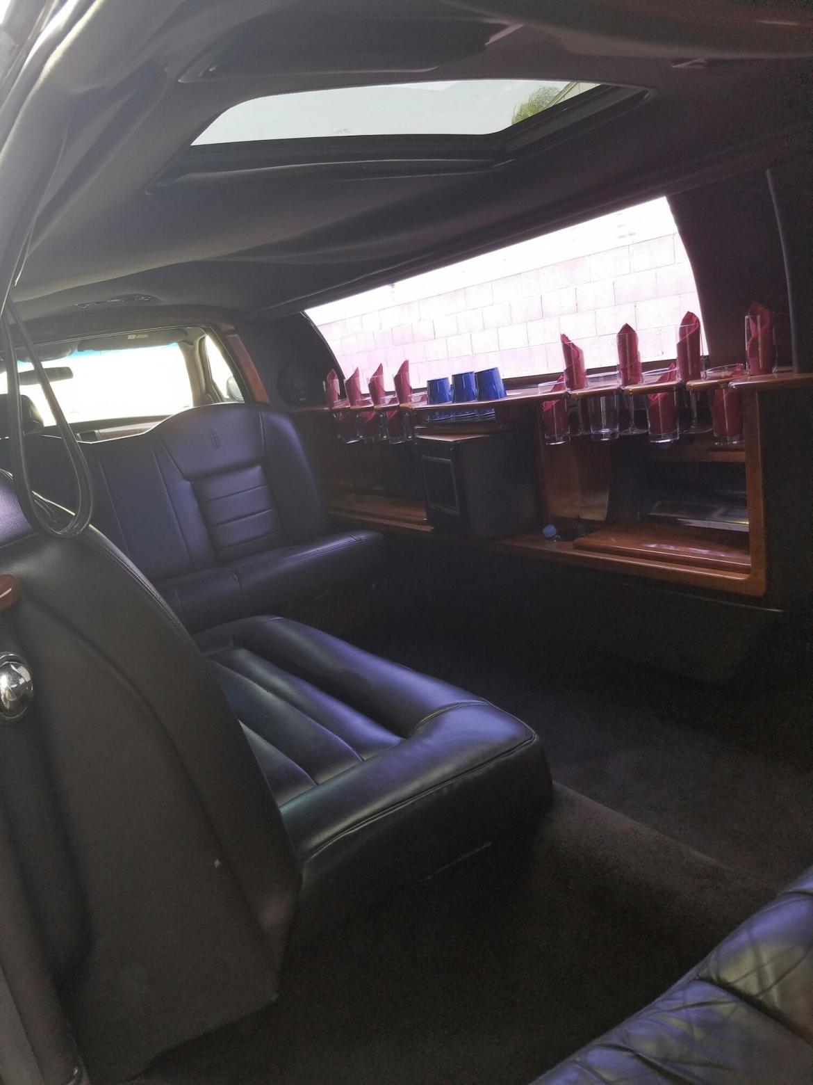 Photo of Limousine for sale: 1999 Lincoln Towncar