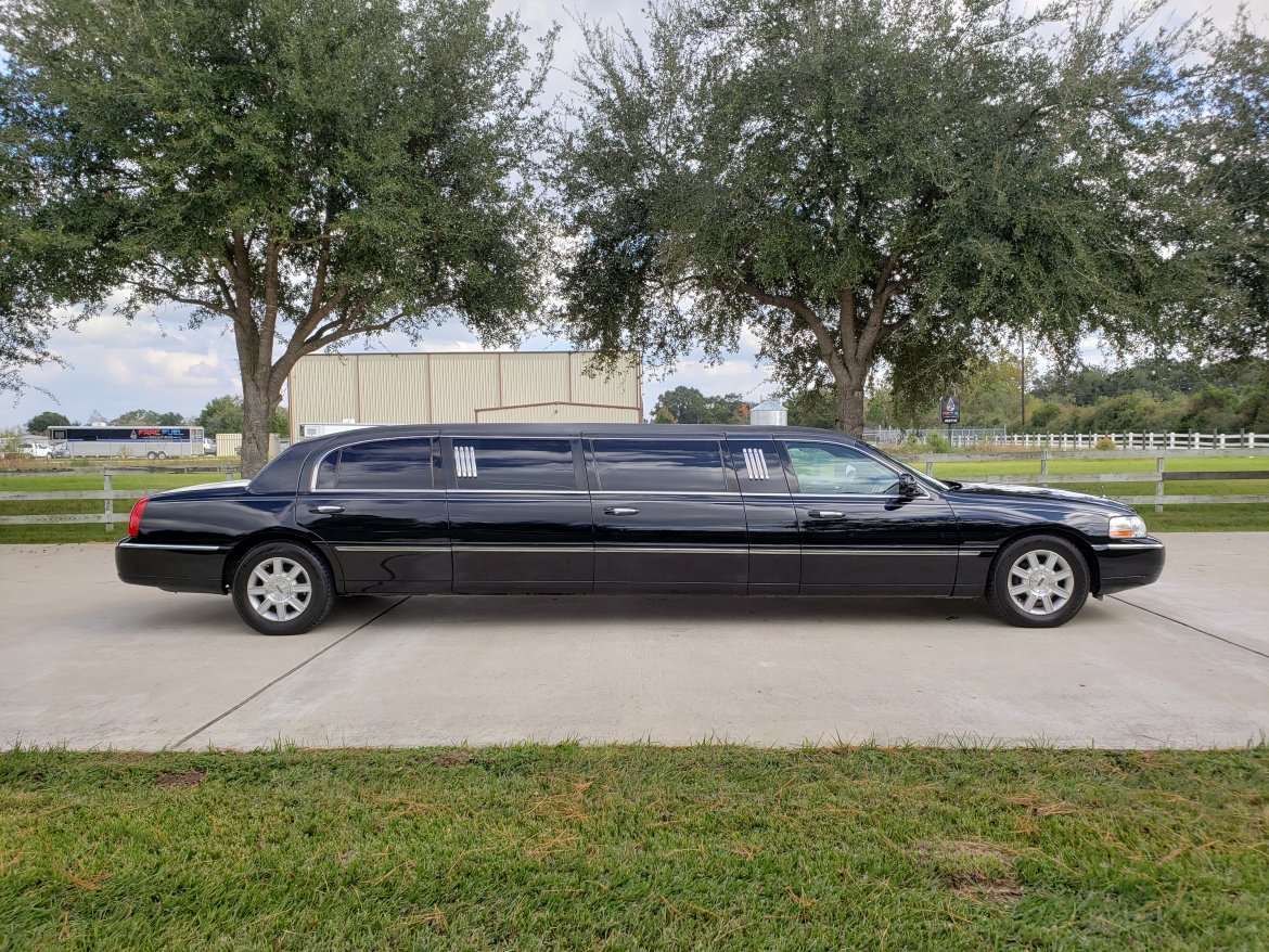 Limousine for Sale in Houston, TX - Photo 4