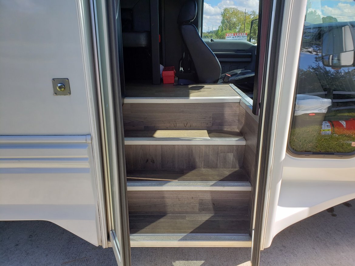 Limo Bus for Sale in Houston, TX - Photo 26