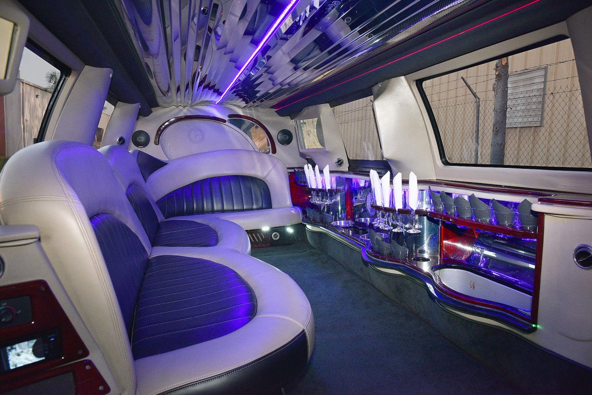 SUV Stretch for Sale in Fontana, CA - Photo 11