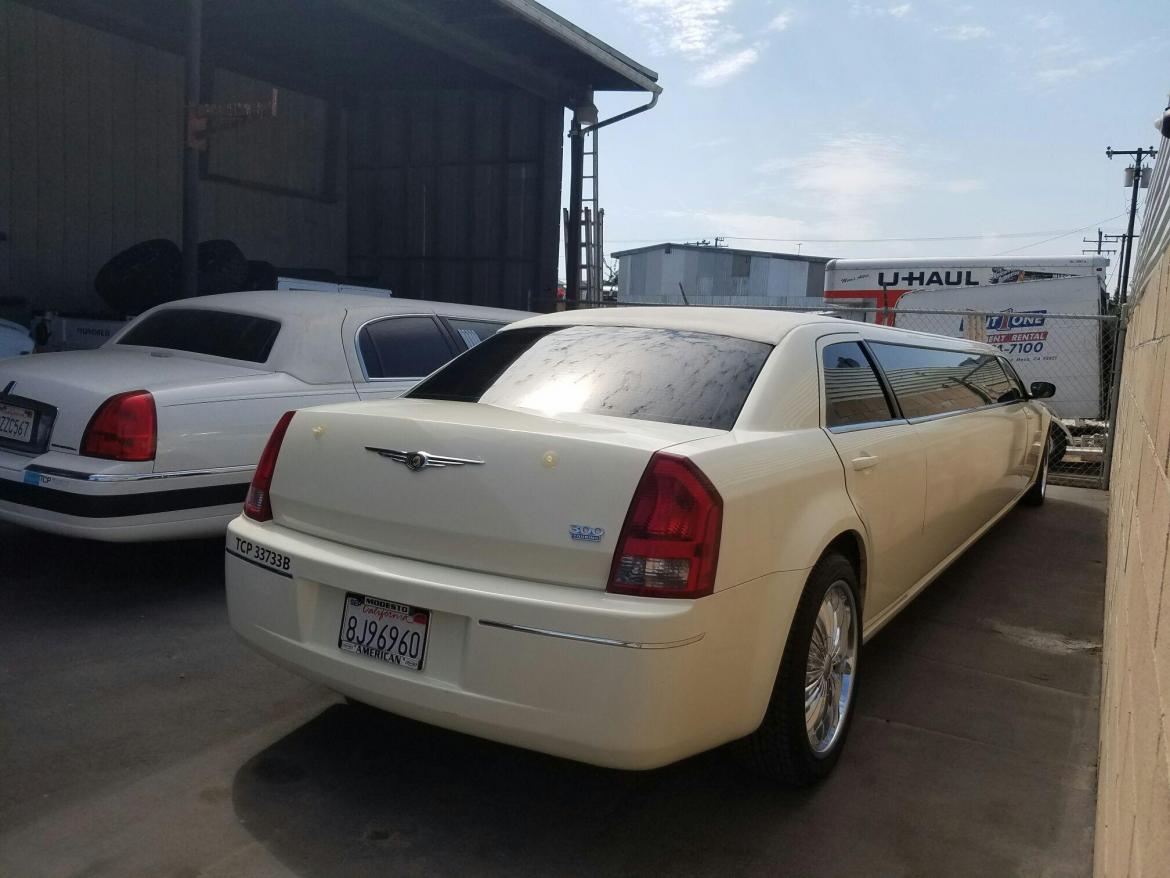Photo of Limousine for sale: 2007 Chrysler  300 L
