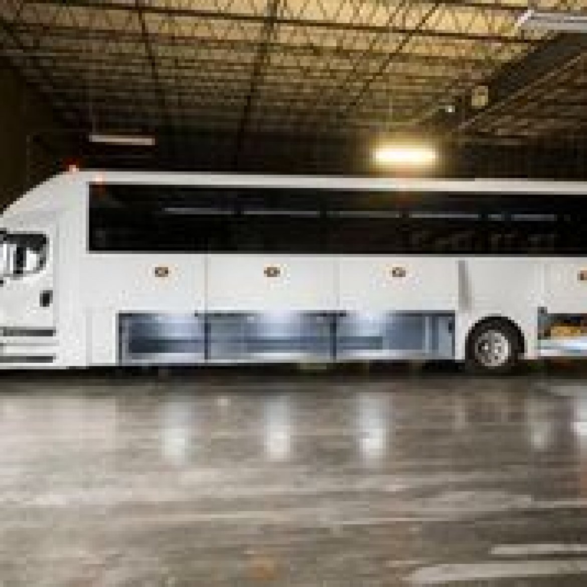 Shuttle Bus for Sale in RIVERSIDE, CA - Photo 15