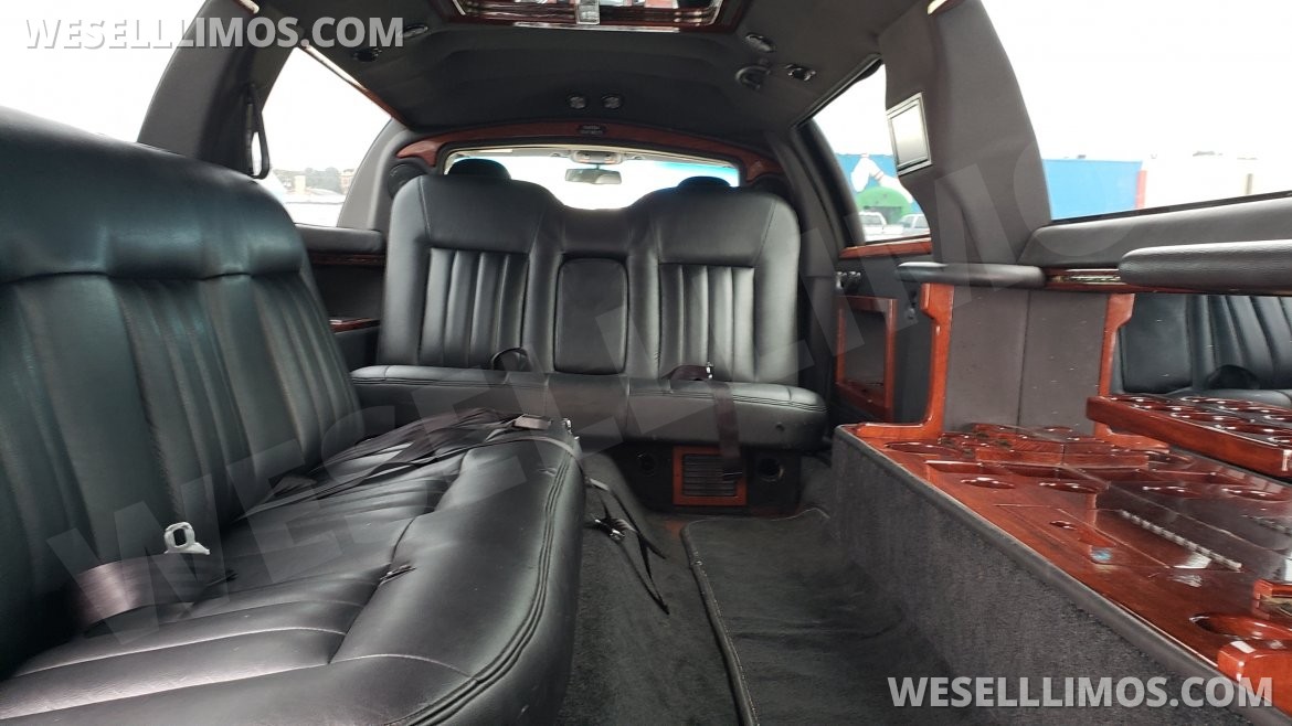 Limousine for Sale in Papillion, NE - Photo 9
