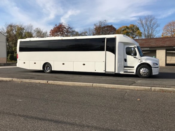 2019 Freightliner M2-33,000 lb GVW Shuttle Bus for Sale in Oaklyn, NJ - Photo 2