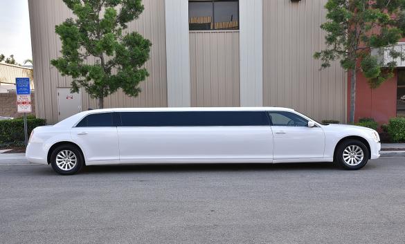2013 Chrysler 300 Limousine for Sale in fontana, CA - Main Photo