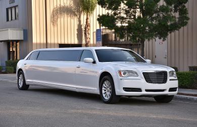 2013 Chrysler 300 Limousine for Sale in fontana, CA - Photo 2