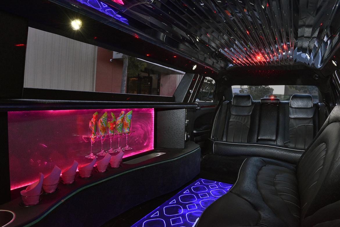 Photo of Limousine for sale: 2013 Chrysler 300 140&quot; by Imperial