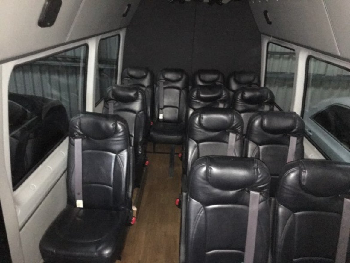 Limo Bus for Sale in lynwood, CA - Photo 5