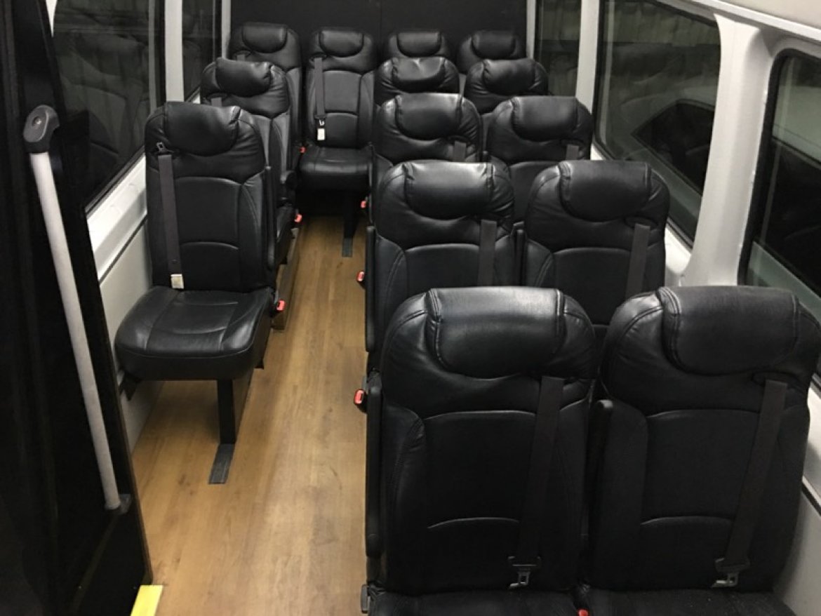 Limo Bus for Sale in lynwood, CA - Photo 6