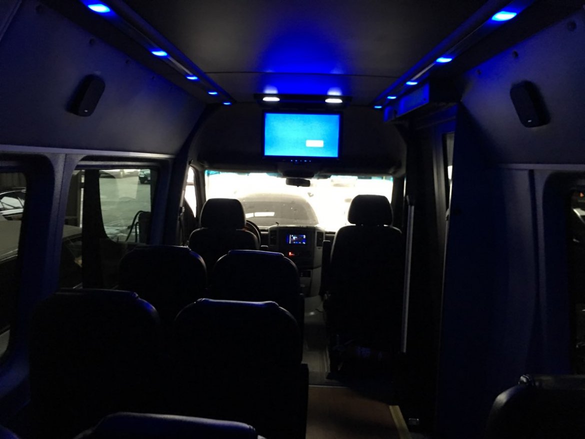 Limo Bus for Sale in lynwood, CA - Photo 7