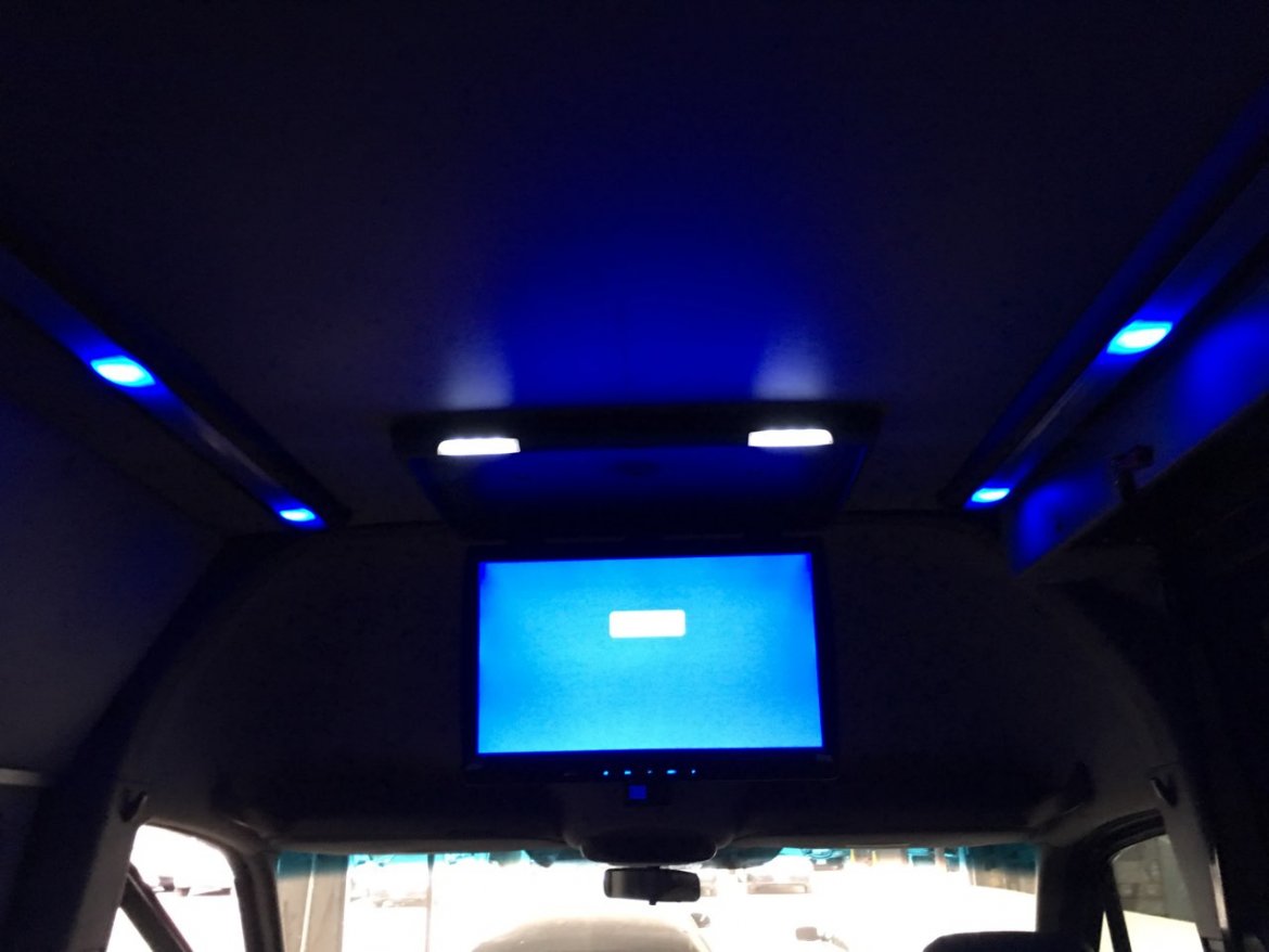 Limo Bus for Sale in lynwood, CA - Photo 9
