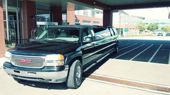 2002 GMC Denali / Yukon SUV Stretch for Sale in Erie, PA - Photo 2